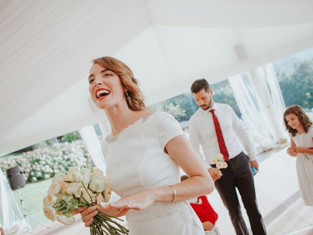 La boda de Asier y Irene en Donostia-San Sebastián, Guipúzcoa 32