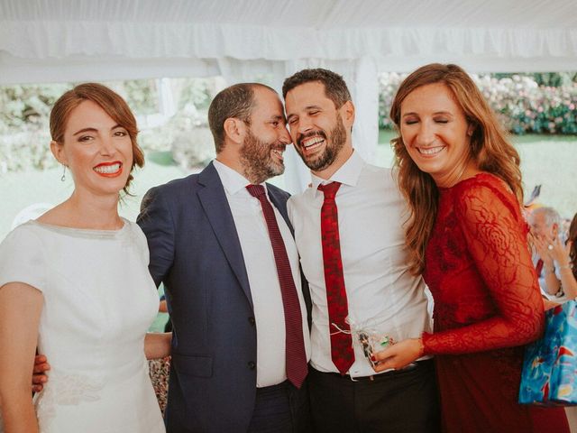 La boda de Asier y Irene en Donostia-San Sebastián, Guipúzcoa 36