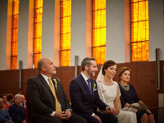 La boda de Roberto y Carla en Mutxamel, Alicante 15