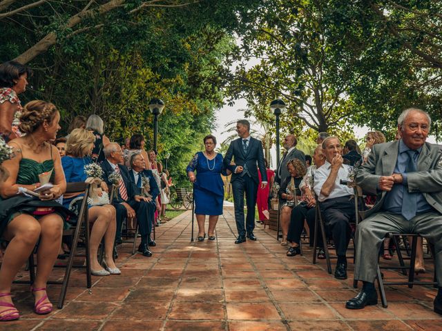 La boda de Mariano y Laura en Castelló/castellón De La Plana, Castellón 26