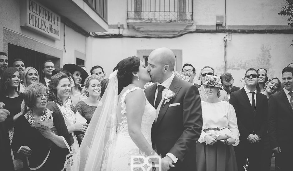 La boda de Jesús  y Lucía  en Casar De Caceres, Cáceres