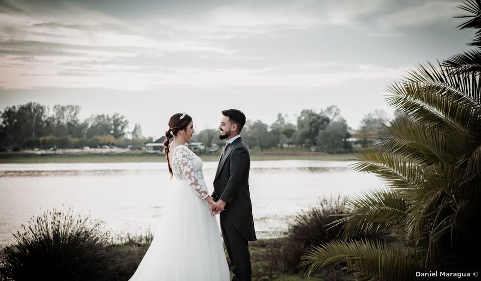 La boda de Marta y Cristian en Huelva, Huelva