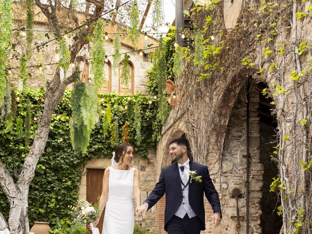 La boda de Albert y Claudia en Vilanova Del Valles, Barcelona 23