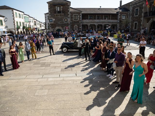 La boda de Gabriel y Dhara en Chantada (Santa Marina), Lugo 47