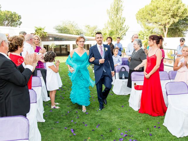 La boda de Javier y Vanesa en Cubas De La Sagra, Madrid 8