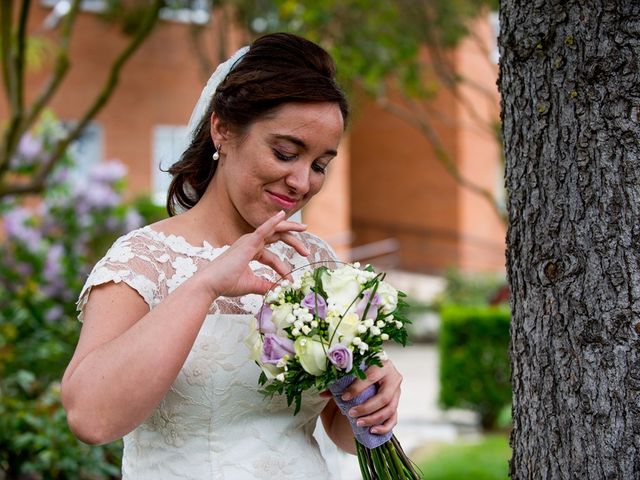 La boda de Raúl y Quintina en Burgos, Burgos 42