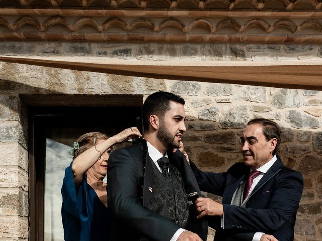 La boda de Josep y Marian en Fares, Girona 7