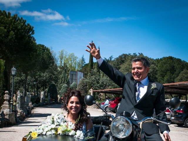 La boda de Nacho y Mónica en Navalagamella, Madrid 14