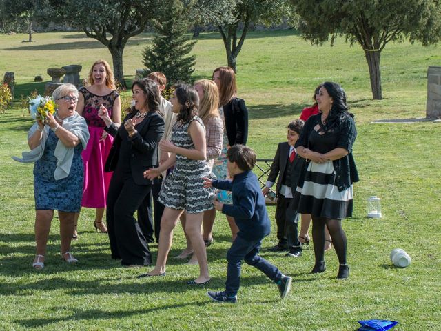 La boda de Nacho y Mónica en Navalagamella, Madrid 24