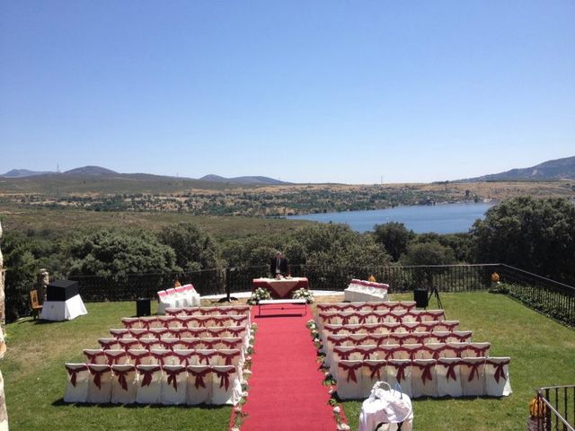 La boda de Víctor y Verónica  en Mangiron, Madrid 3