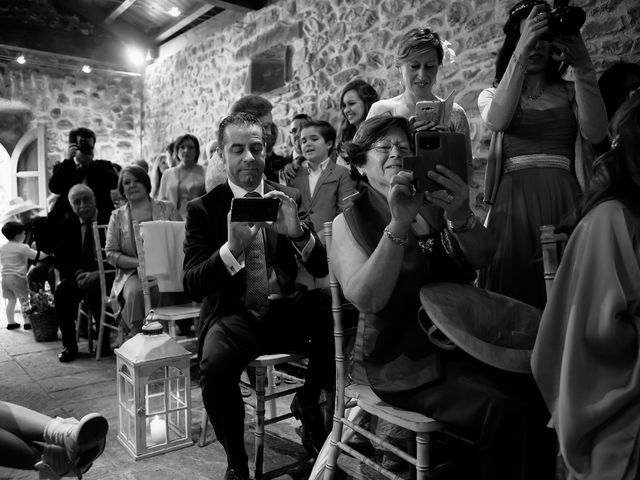 La boda de Javier y Carol en Cereceda (Villamayor), Asturias 25