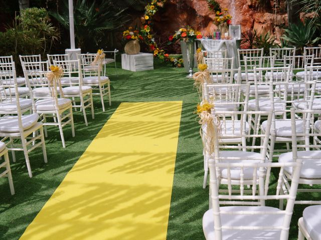 La boda de Pedro y Gema en Huercal De Almeria, Almería 36