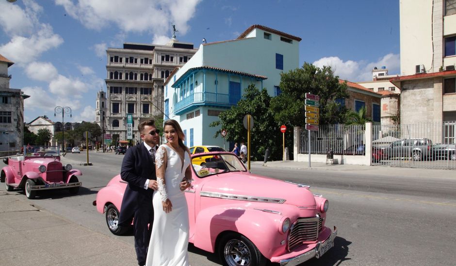 La boda de antonio y sara  en Fuente Palmera, Córdoba