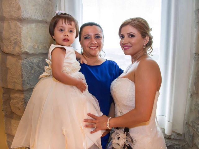 La boda de Jefri y Claudia en Pamplona, Navarra 54