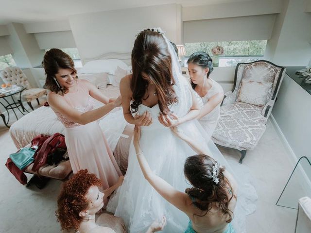 La boda de Angel y Fabiana en Oviedo, Asturias 42