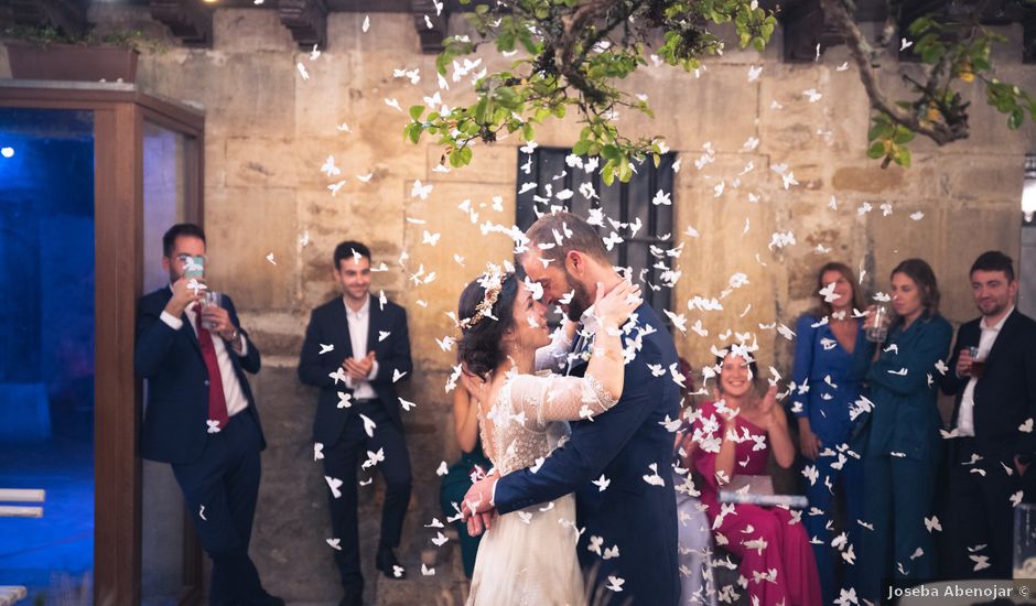 La boda de Cristiano y Beatriz en Gordexola, Vizcaya