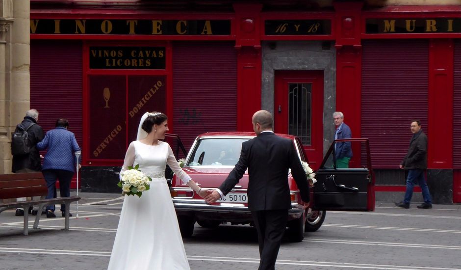 La boda de Gabriel y Marian en Pamplona, Navarra