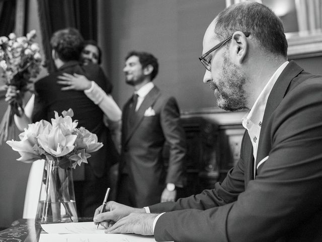 La boda de Adrián y Clara en Santiago De Compostela, A Coruña 29