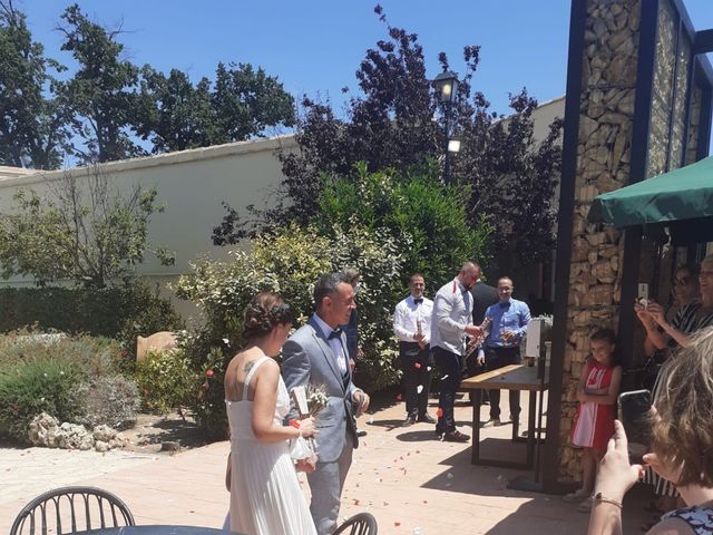 La boda de Elena y Elena y Juanmi en Quart De Poblet, Valencia 3