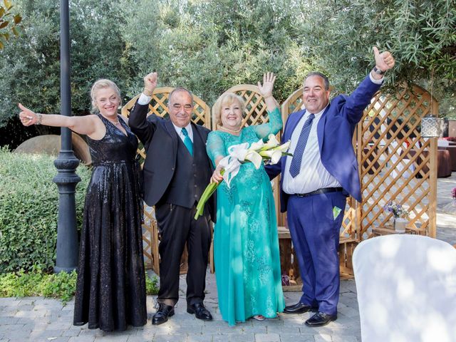 La boda de José y Rosario en Carranque, Toledo 25