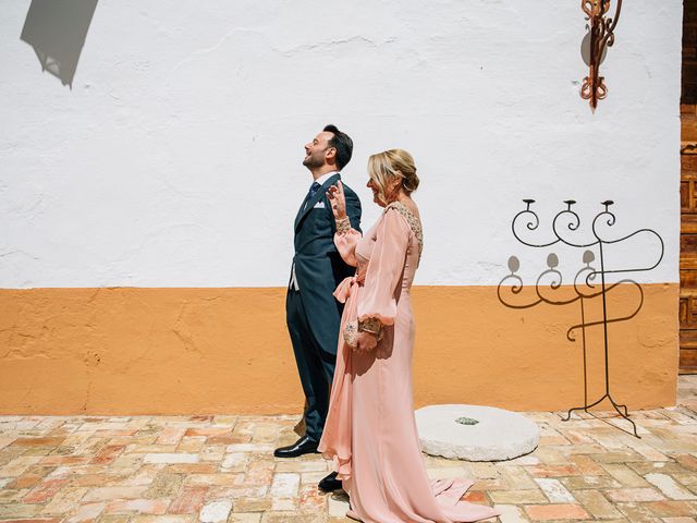 La boda de Moisés y Rocío en Alcala De Guadaira, Sevilla 52