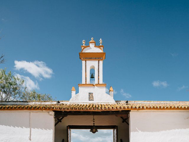 La boda de Moisés y Rocío en Alcala De Guadaira, Sevilla 56