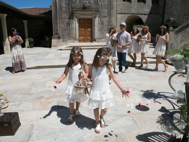 La boda de David y Lia en Padron, A Coruña 32