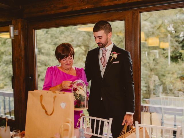 La boda de Guillermo y Garazi en Llodio, Álava 49