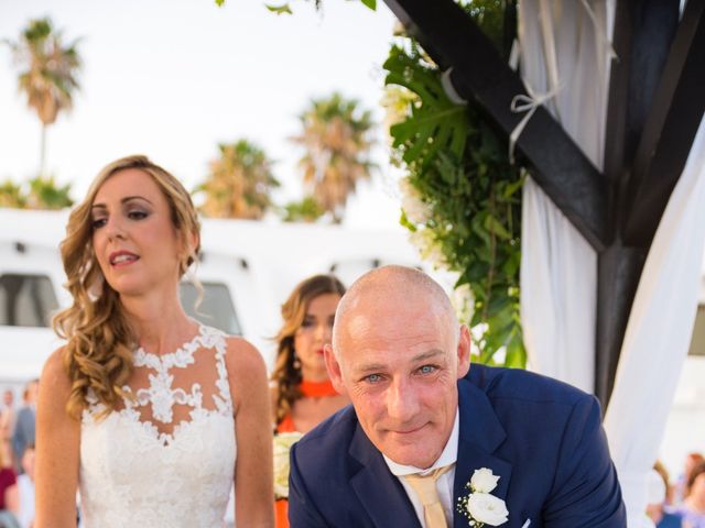 La boda de Antonio y Mónica en Marbella, Málaga 33