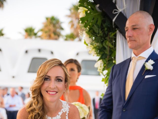 La boda de Antonio y Mónica en Marbella, Málaga 34