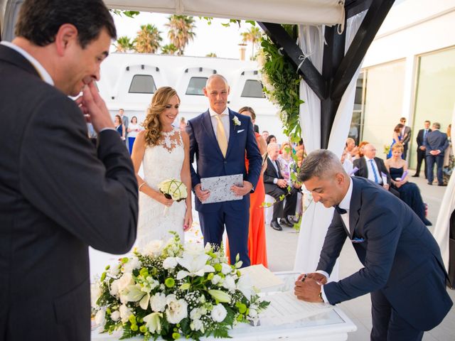 La boda de Antonio y Mónica en Marbella, Málaga 37