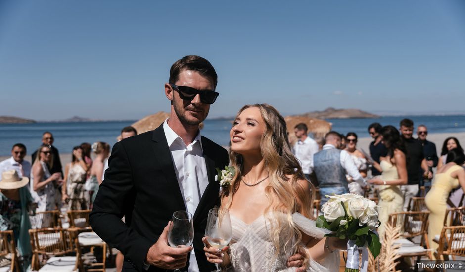 La boda de Luke y Olga en La Manga Del Mar Menor, Murcia