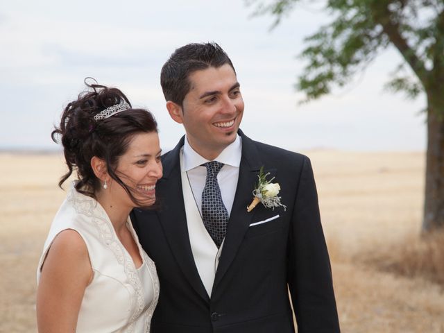 La boda de Javier y Belén en Tiedra, Valladolid 33