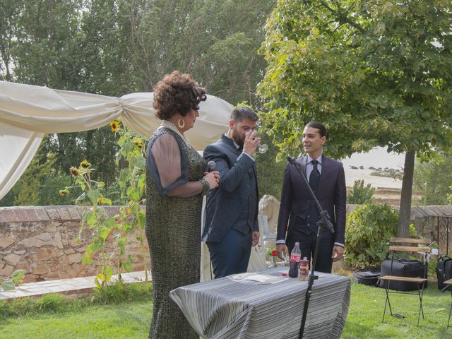 La boda de Rubén y Pedro en Hoyuelos, Segovia 44