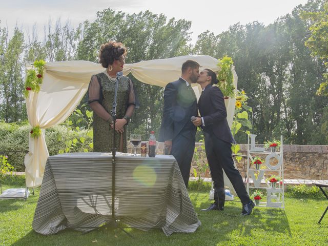 La boda de Rubén y Pedro en Hoyuelos, Segovia 48