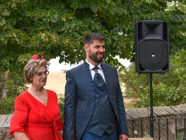 La boda de Rubén y Pedro en Hoyuelos, Segovia 141