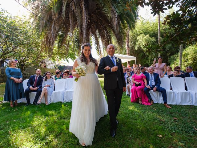 La boda de Adrián y Raquel en Redondela, Pontevedra 12
