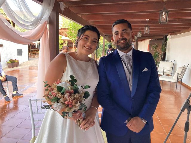 La boda de Jony  y Florencia en Aeropuerto Del Matorral (Fuerteventura), Las Palmas 16