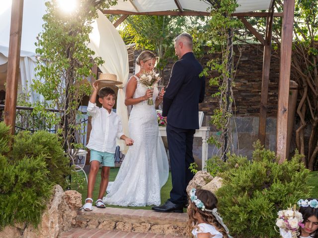 La boda de Gonzalo y Sandra en Alora, Málaga 21