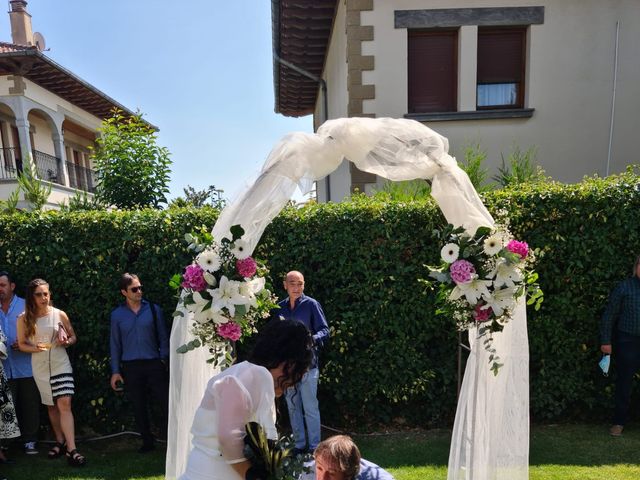 La boda de Javier y Edurne en Pamplona, Navarra 5