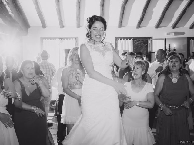 La boda de Julen y Naroa  en Hondarribia, Guipúzcoa 15
