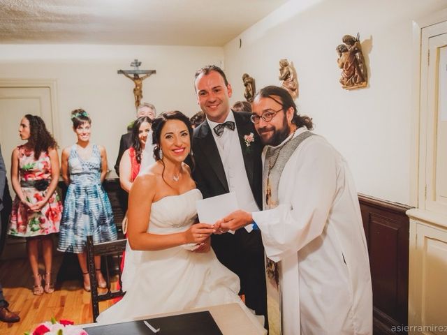 La boda de Julen y Naroa  en Hondarribia, Guipúzcoa 22