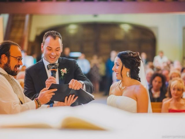 La boda de Julen y Naroa  en Hondarribia, Guipúzcoa 24