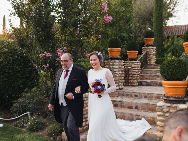 La boda de Julien y Raquel en Torremocha Del Jarama, Madrid 30