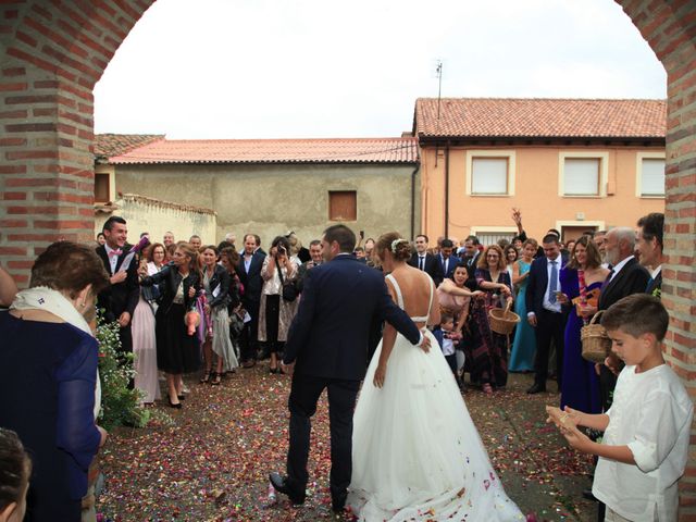 La boda de Gonzalo y Maitane en Calahorra De Boedo, Palencia 19
