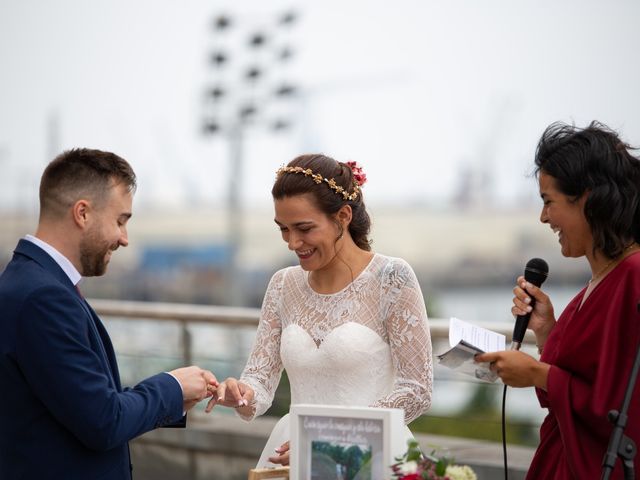 La boda de Iván y Iraide en Santurtzi, Vizcaya 23