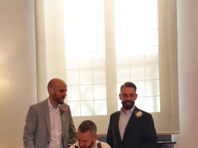 La boda de Roberto  y Oscar en Madrid, Madrid 3