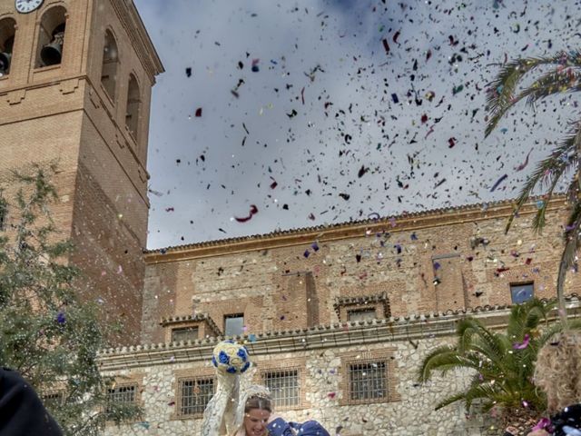 La boda de Ivan y Jenny en Torrejon De Velasco, Madrid 3