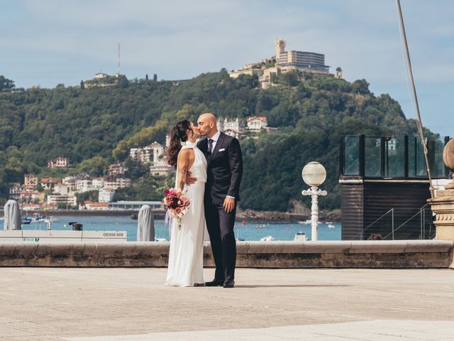La boda de Ander y Lara en Donostia-San Sebastián, Guipúzcoa 1