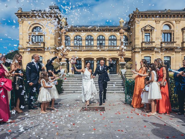 La boda de Ander y Lara en Donostia-San Sebastián, Guipúzcoa 23